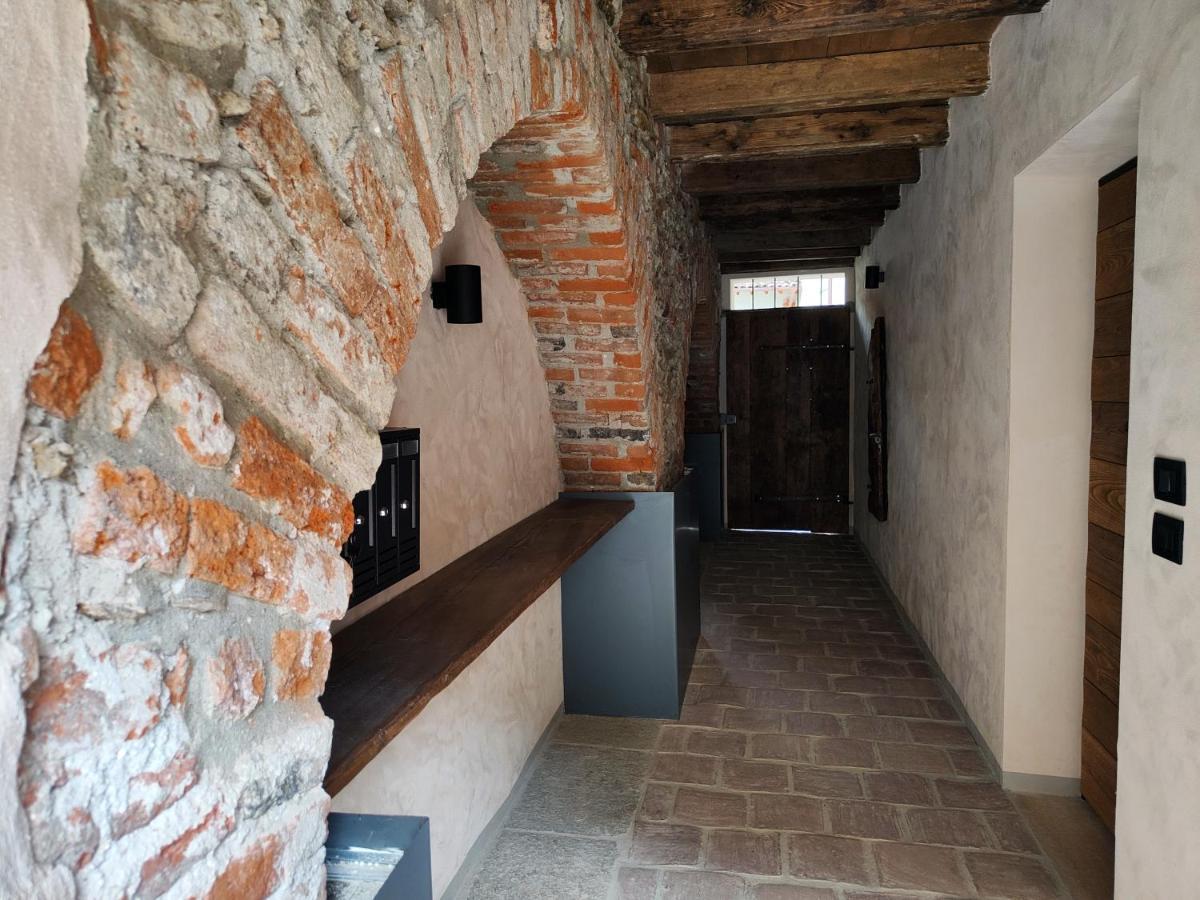 Апартаменти Domus Acaja Пінероло Екстер'єр фото